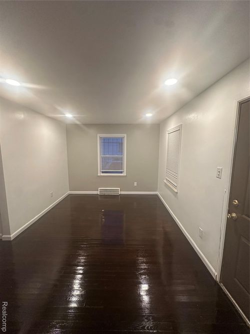 20065 Southfield Road, Detroit, MI, 48235 | Card Image