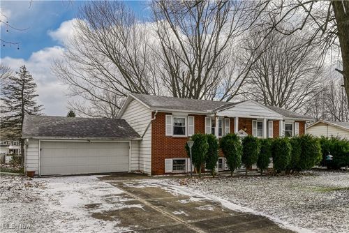 4899 5th Avenue, Youngstown, OH, 44505 | Card Image