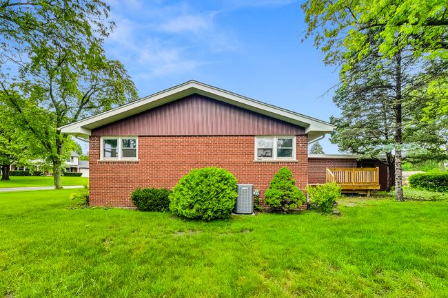 1606 Paula Ave, House other with 3 bedrooms, 2 bathrooms and 2 parking in Wheaton IL | Image 36