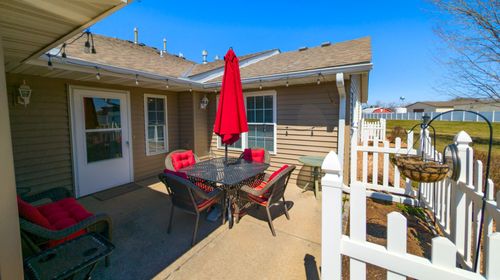 b-1906 Oak Tree Lane, Austin, MN, 55912 | Card Image