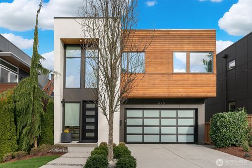 616 25th Ave E, Seattle, WA, 98112-4720 | Card Image