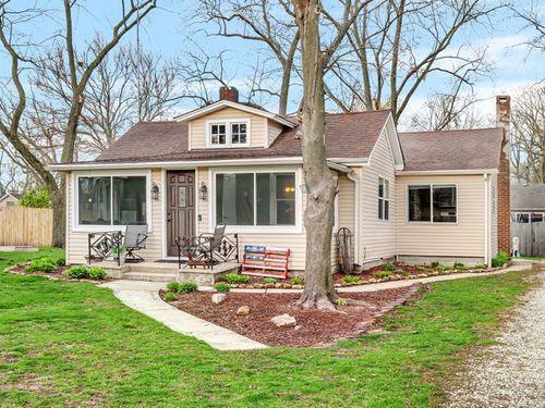 136 Grove St, Braidwood, IL, 60408-2015 | Card Image