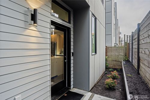 b-1801 Nw 65th St, Seattle, WA, 98117-5532 | Card Image