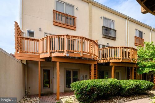 100 Pilgrim Lndg, BALTIMORE, MD, 21230-4327 | Card Image