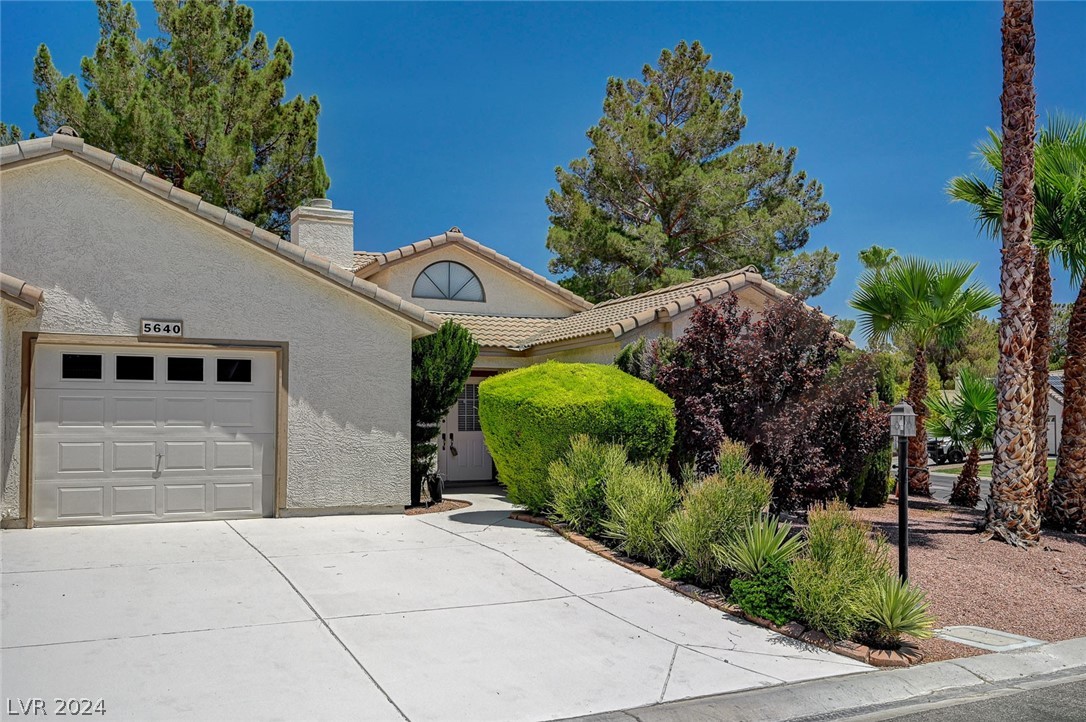Divot Pl, Las Vegas, NV 89130