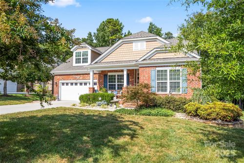 8015 Frances Haven Dr, Harrisburg, NC, 28075-8372 | Card Image