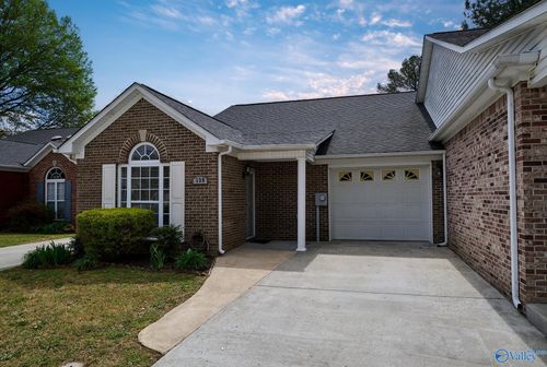139 Canterbury Cir, Athens, AL, 35611-2382 | Card Image
