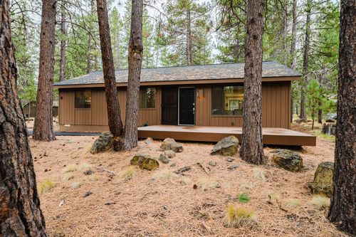 11-18015 Diamond Peak Ln, Sunriver, OR, 97707-3024 | Card Image