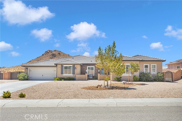 Takipi Rd, Apple Valley, CA 92307