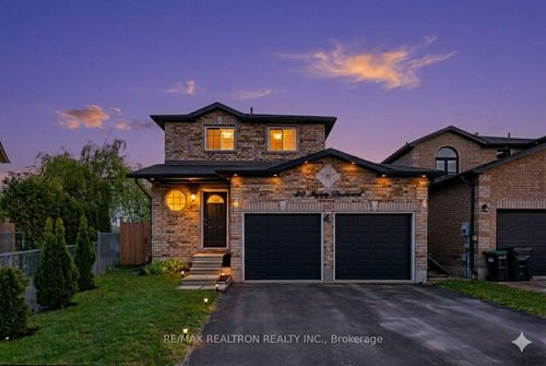 20 Majesty Blvd, Barrie, ON, L4M7K3 | Card Image