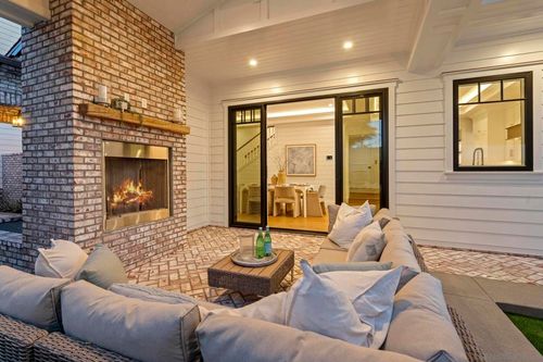 462 Westbourne St, La Jolla, CA, 92037-5347 | Card Image