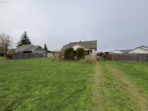 780 Q St, Springfield, OR, 97477-2326 | Card Image