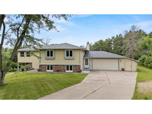 540 Nordic Ln, Hudson, WI, 54016-8013 | Card Image