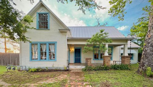 200 E Brenham St, Elgin, TX, 78621-3015 | Card Image