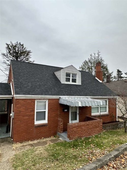 424 Grandview Ave, West Mifflin, PA, 15122-3821 | Card Image