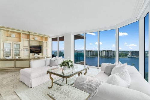 apt-1603-300 S Pointe Dr, Miami Beach, FL, 33139-7355 | Card Image