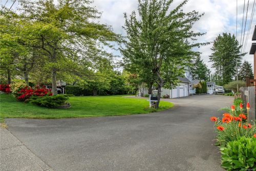 288 Twillingate Rd, Campbell River, BC, V9W1V2 | Card Image