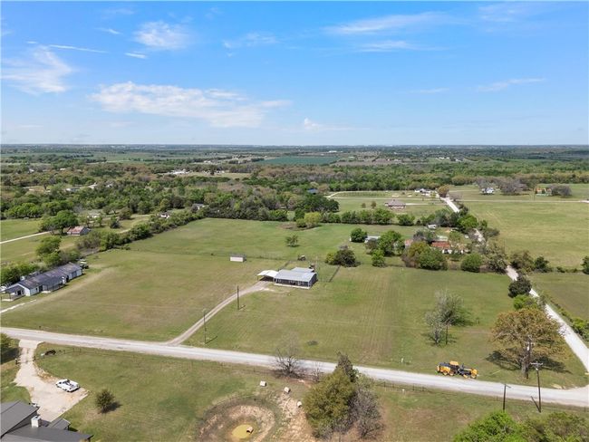 917 Farney Rd, House other with 3 bedrooms, 2 bathrooms and 2 parking in Lorena TX | Image 40