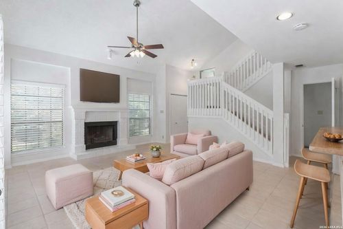 1802-17226 Old Lyme, San Antonio, TX, 78248-1531 | Card Image