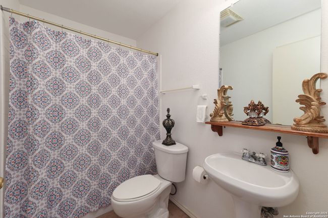 540 Soft Wind, House other with 3 bedrooms, 22 bathrooms and null parking in Canyon Lake TX | Image 10