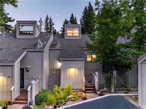apt-24-696 Village Blvd, Incline Village, NV, 89451-9018 | Card Image