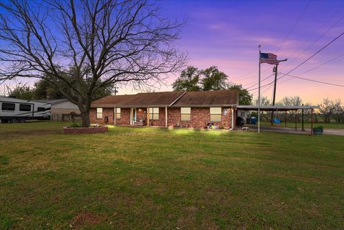 600 S Colorado St, Whitney, TX, 76692-2823 | Card Image