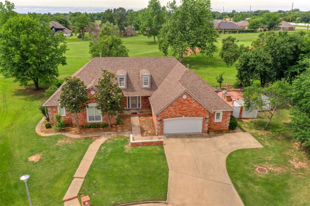 Robinwood Cir, Shawnee, OK 74801