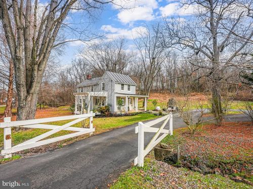 102 N Rogers St, HAMILTON, VA, 20158-9701 | Card Image