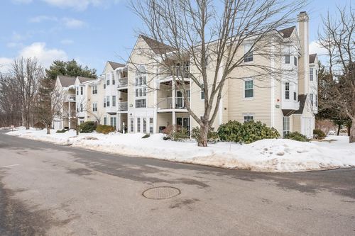 unit-8-3 Galloway Rd, Merrimack, NH, 03054-2795 | Card Image