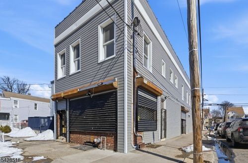 615 E 22nd St, Paterson, NJ, 07514-2842 | Card Image