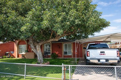 8318 W Turney Ave, Phoenix, AZ, 85037-1822 | Card Image