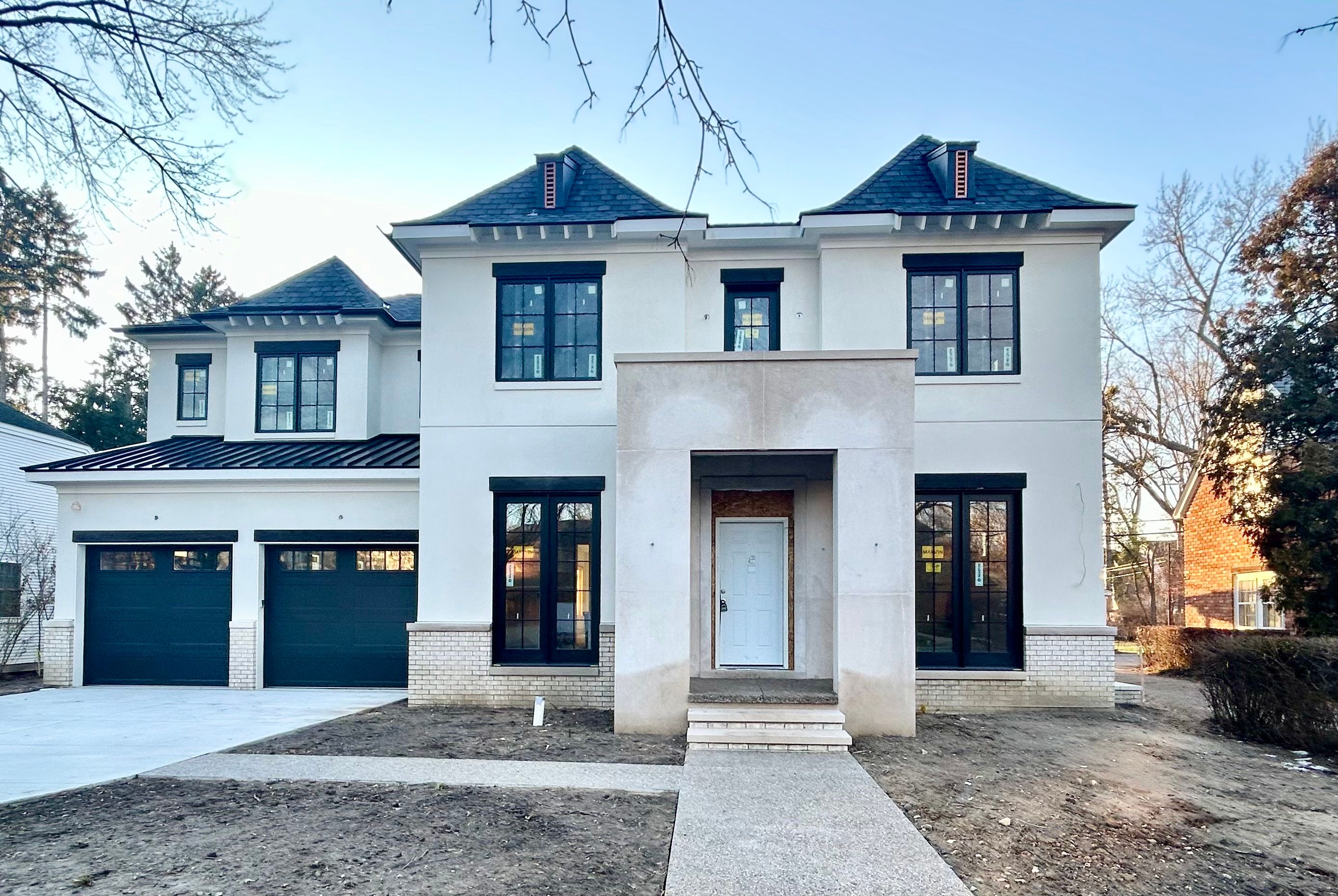 Chesterfield Ave, Birmingham, MI 48009