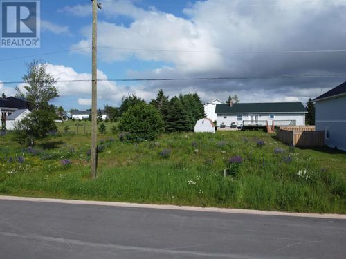 377 Jennifer St, Summerside, PE, C1N | Card Image