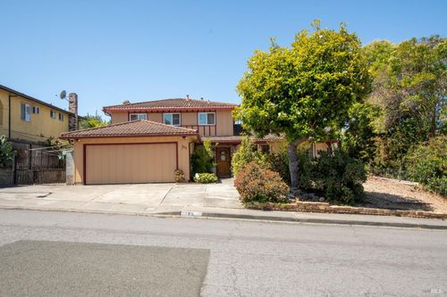 185 Lexington Dr, Vallejo, CA, 94591-6811 | Card Image