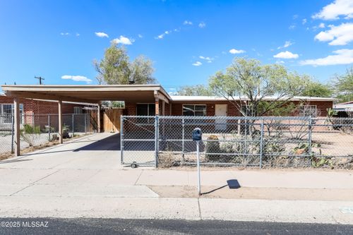 3743 E Helena Stra, Tucson, AZ, 85706-1929 | Card Image