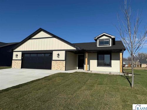 309 Pinehurst Dr, Mankato, MN, 56001-7620 | Card Image