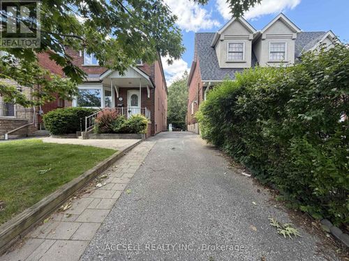 64 Parklea Drive, Toronto (Leaside), ON, M4G2J6 | Card Image