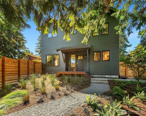 b-10419 41st Ave Sw, Seattle, WA, 98146-1112 | Card Image