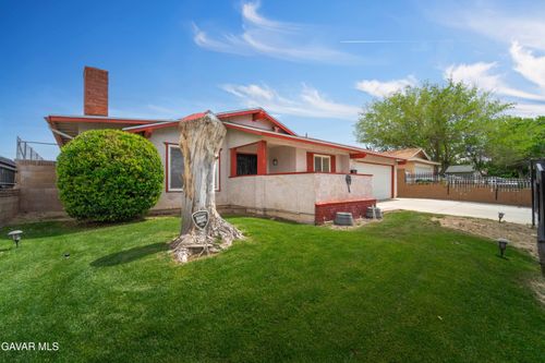 43318 Fenner Ave, Lancaster, CA, 93536-5339 | Card Image