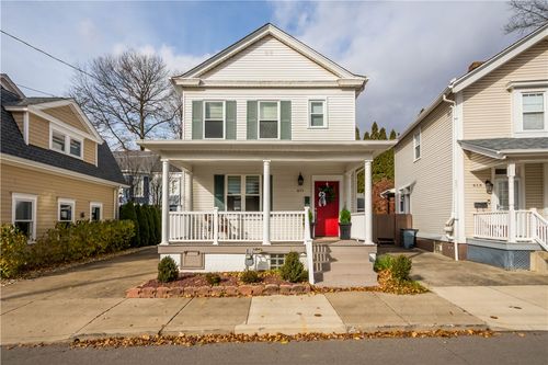 611 Grimes St, Sewickley, PA, 15143-1426 | Card Image