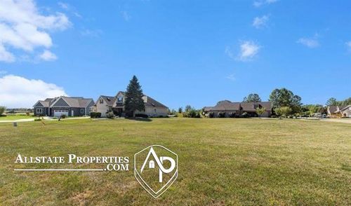 V.L. Championship Court, Davison Township, MI, 48423 | Card Image