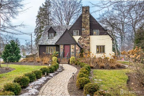 143 Lake Ave, Metuchen, NJ, 08840-2348 | Card Image