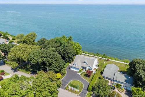 41 Seacliff Ave, Miller Place, NY, 11764-1641 | Card Image