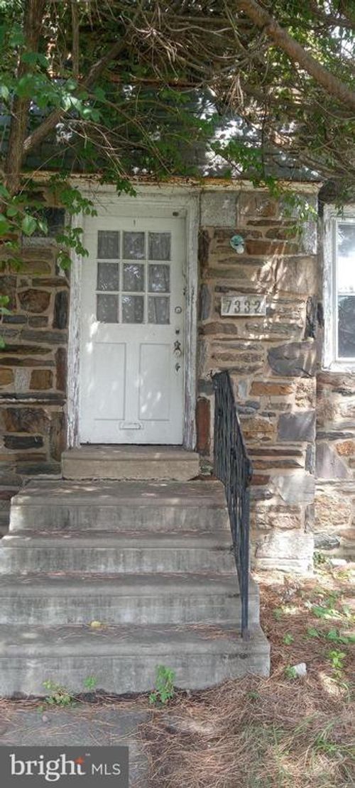 7332 Brentwood Rd, Philadelphia, PA, 19151-2215 | Card Image