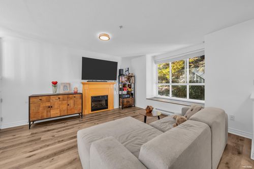 10-7128 Stride Ave, Burnaby, BC, V3N1T5 | Card Image