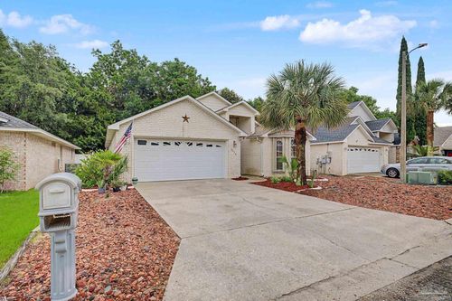 2928 Hidden Bay Blvd, Navarre, FL, 32566-9032 | Card Image