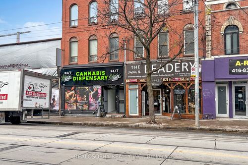 {{alt}} | Card Image