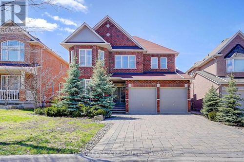 42 Hogaboom Avenue, Aurora, ON, L4G0E6 | Card Image