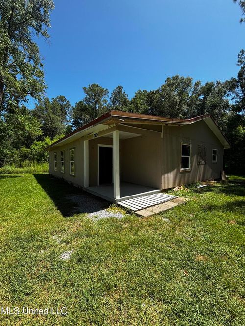 5635 Hand Sheber St, Ocean Springs, MS, 39564-7538 | Card Image