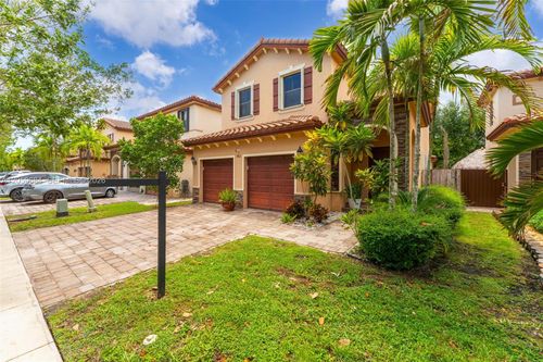 462 Se 33rd Ter, Homestead, FL, 33033-5954 | Card Image